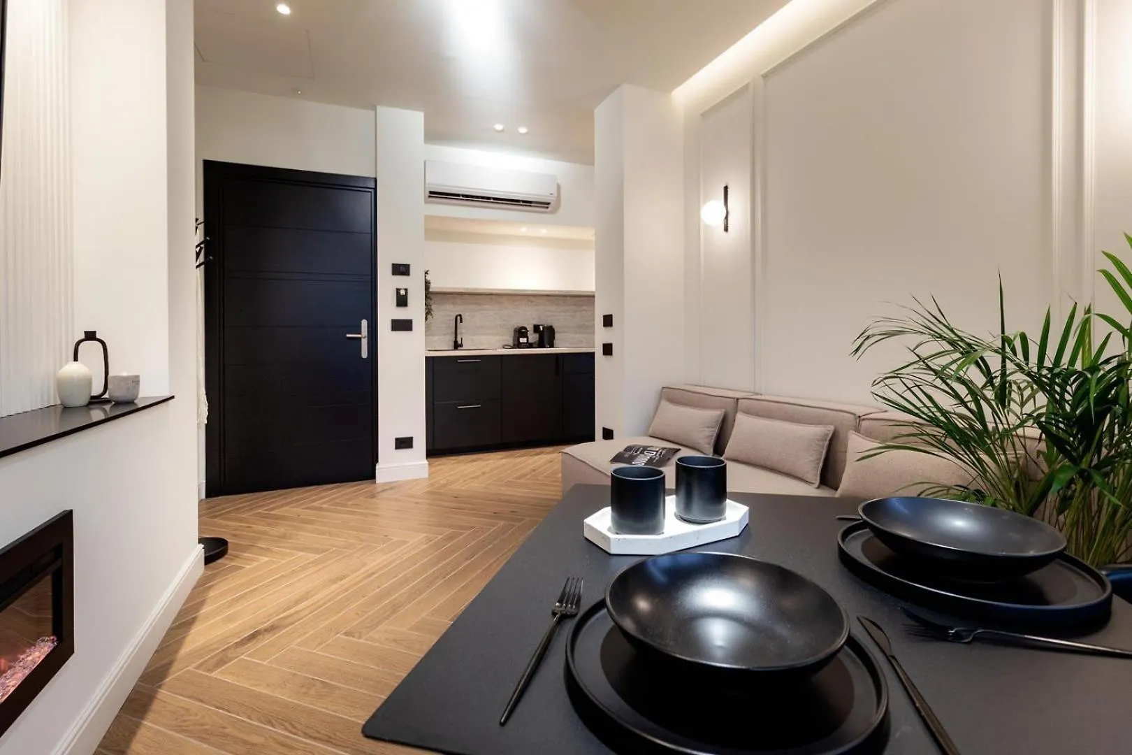 Lungolago Fd Apartments Como 0*,  Italy