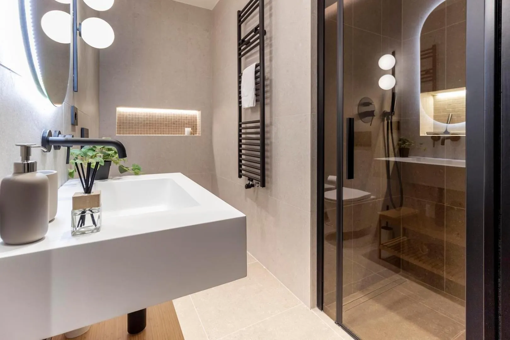 Lungolago Fd Apartments Como 0*,  Italy
